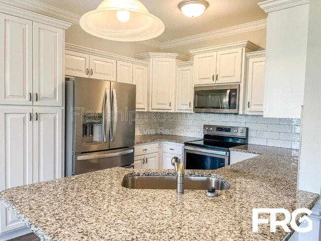 Building Photo - 313 N Landing Dr