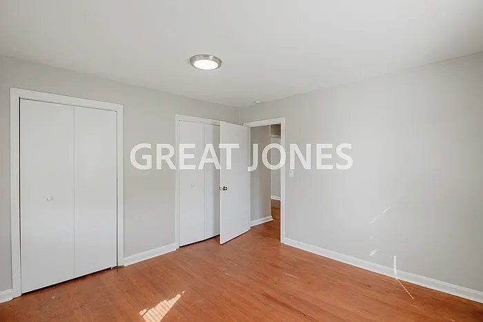 Building Photo - 8329 8th Ave S