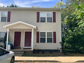 Building Photo - 206 W 15th St