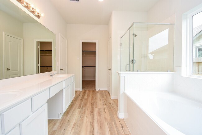 Building Photo - 32426 Fly Fish Wy