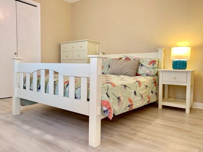 2nd bedroom - 1750 Timber Ridge Rd