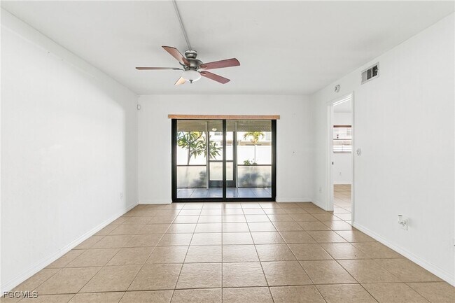 Building Photo - 1429 Cape Coral Pkwy W