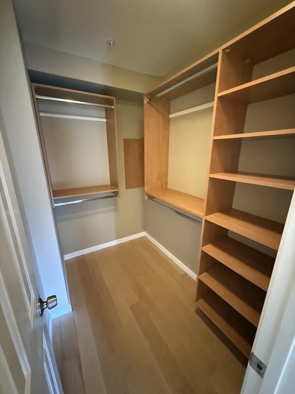 Building Photo - 3550 Lebon Dr
