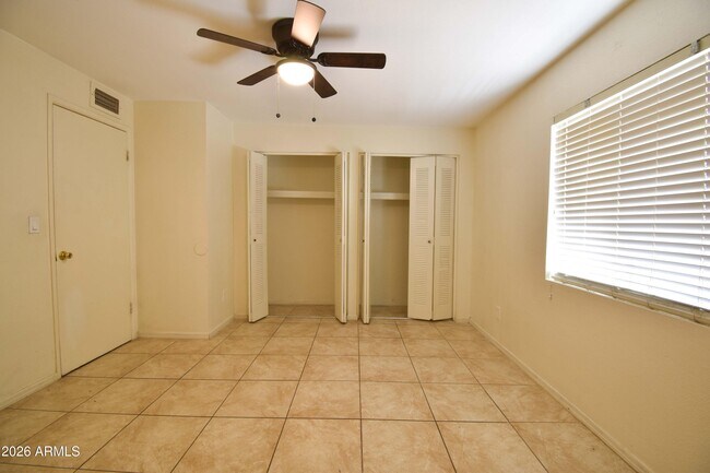 Building Photo - 3120 N 67th Ln