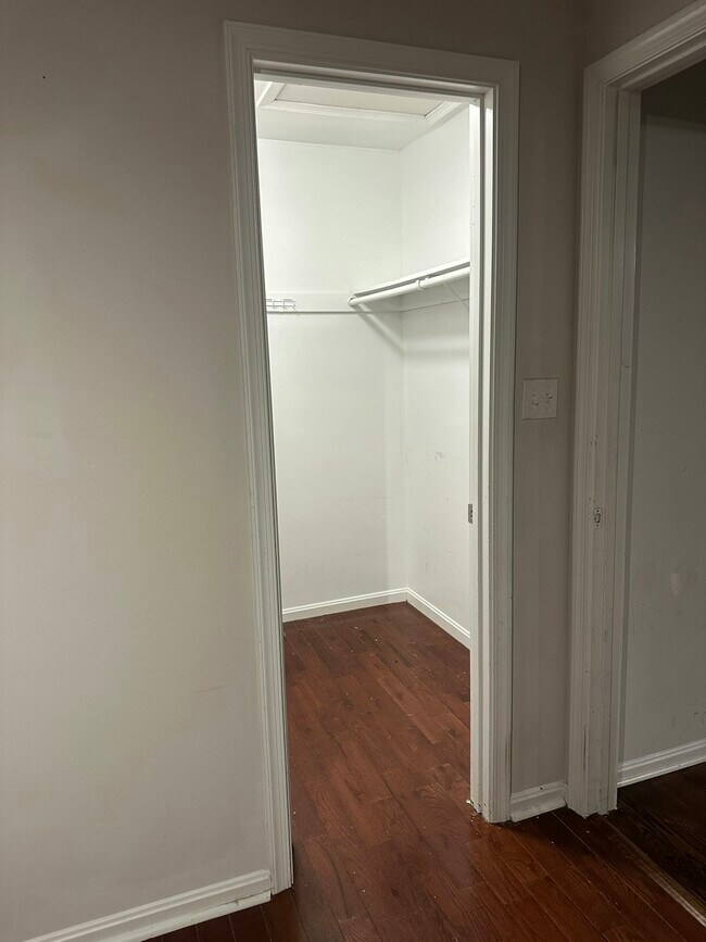 Building Photo - 3120 Creedon Dr