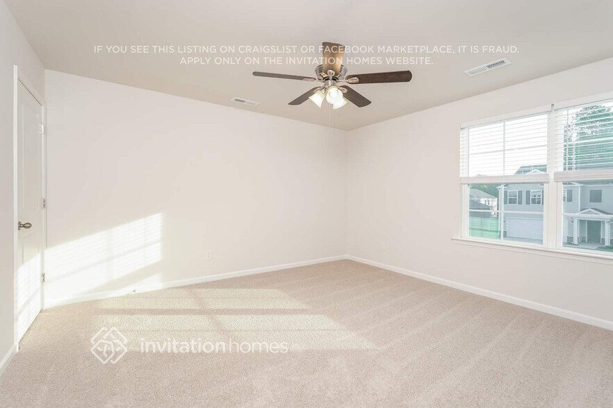 Building Photo - 606 Jack Pine St