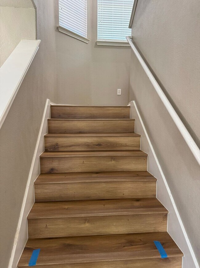 Building Photo - 10115 Colt Crossing