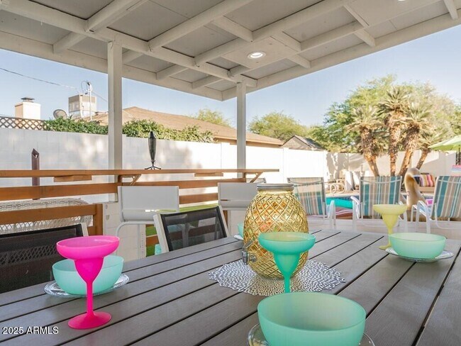 Building Photo - 3302 E Turquoise Ave