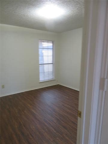 Building Photo - 452 Finch Dr