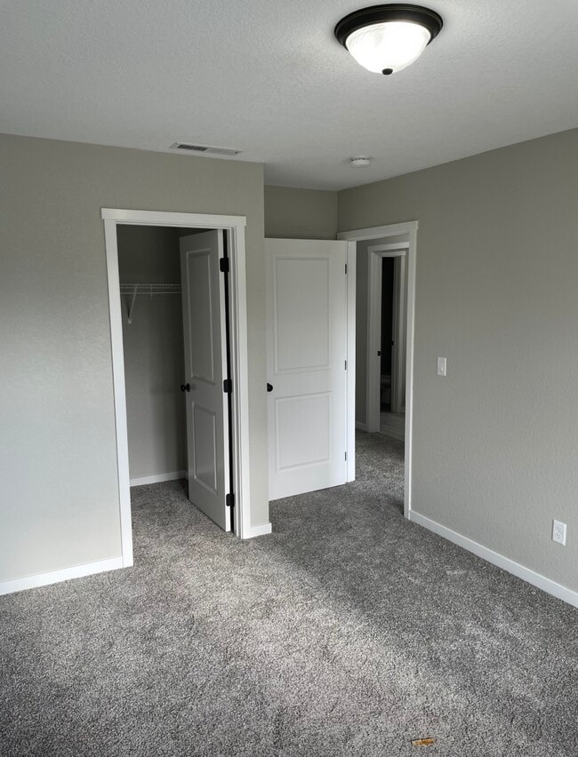 Building Photo - 5711 NW 54th Ct