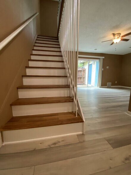 Building Photo - 5002 Blue Spruce Cir