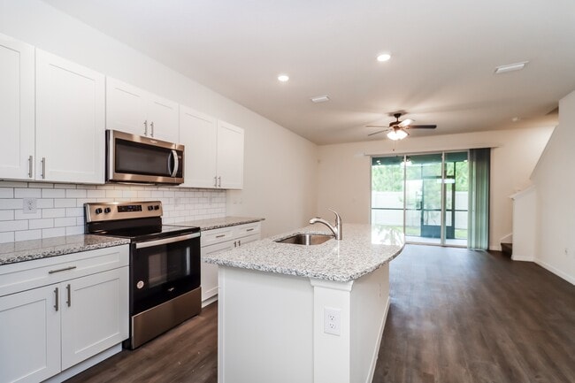 Building Photo - 11839 Stoneport Pl