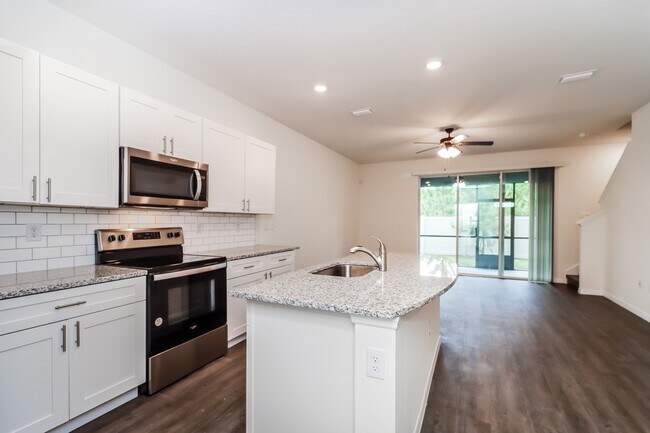 Building Photo - 11856 Mountain Retreat Ln