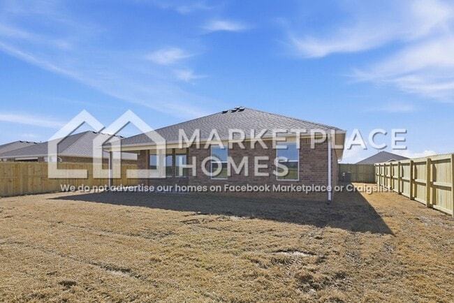 Building Photo - 3040 Laredo Ln