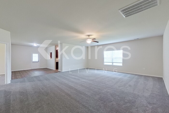 Building Photo - 10757 Bent Brook Dr