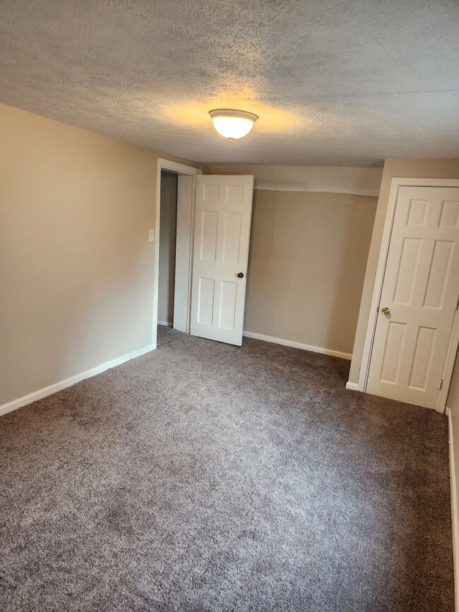 Building Photo - Perfect Home