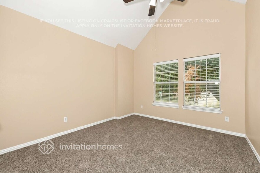 Building Photo - 4634 Lincolnshire Dr