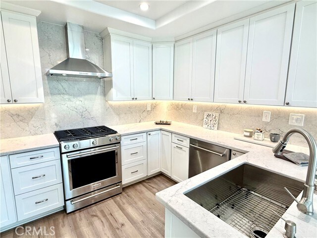 Building Photo - 3600 Lilac Ave