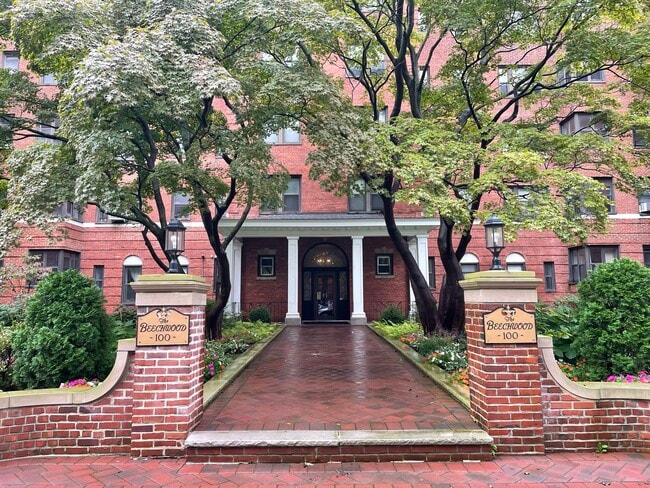 Primary Photo - 100 Prospect Ave