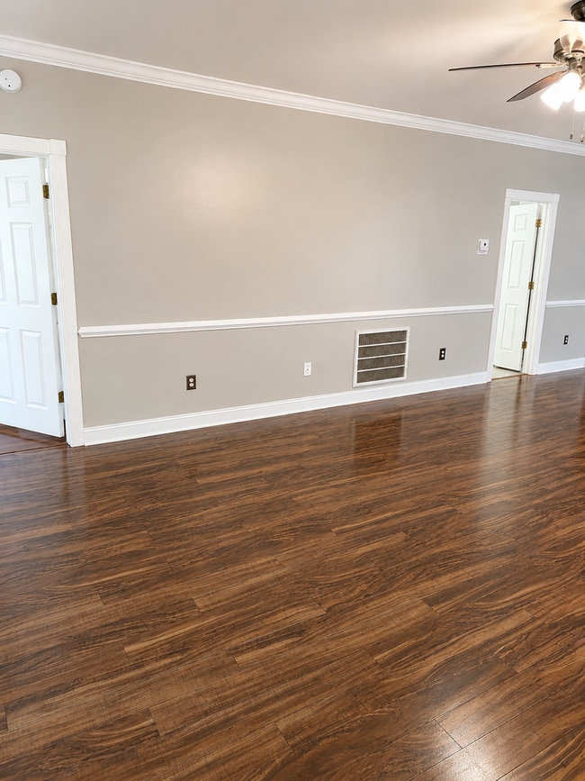 Building Photo - 4823 Magnolia Lake Dr
