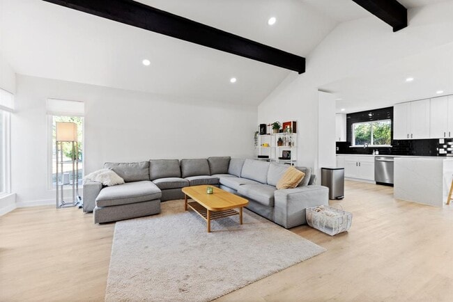 Building Photo - 5302 Woodmoor Dr