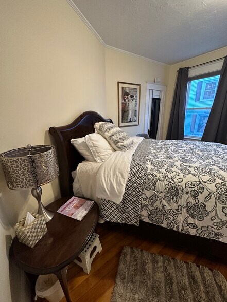 Building Photo - 40 Winthrop St