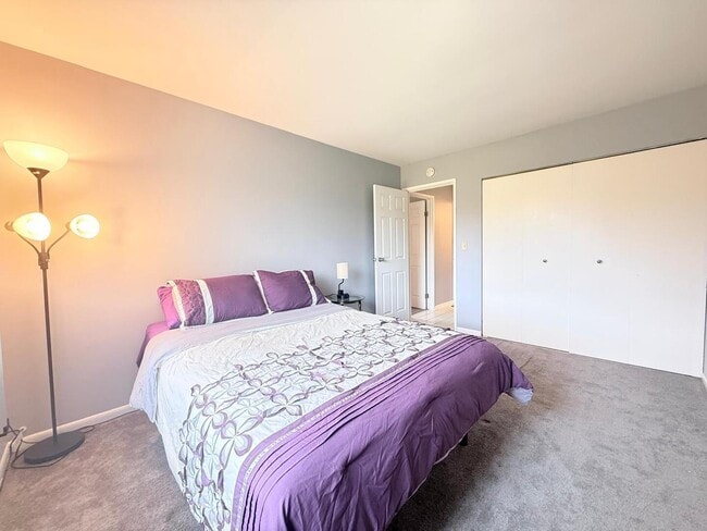 Building Photo - 3108 Roberts Dr