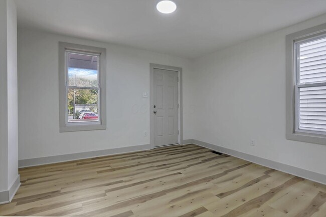 Building Photo - 2486 Findley Ave