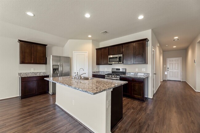 Building Photo - 1827 Brady Shores Dr