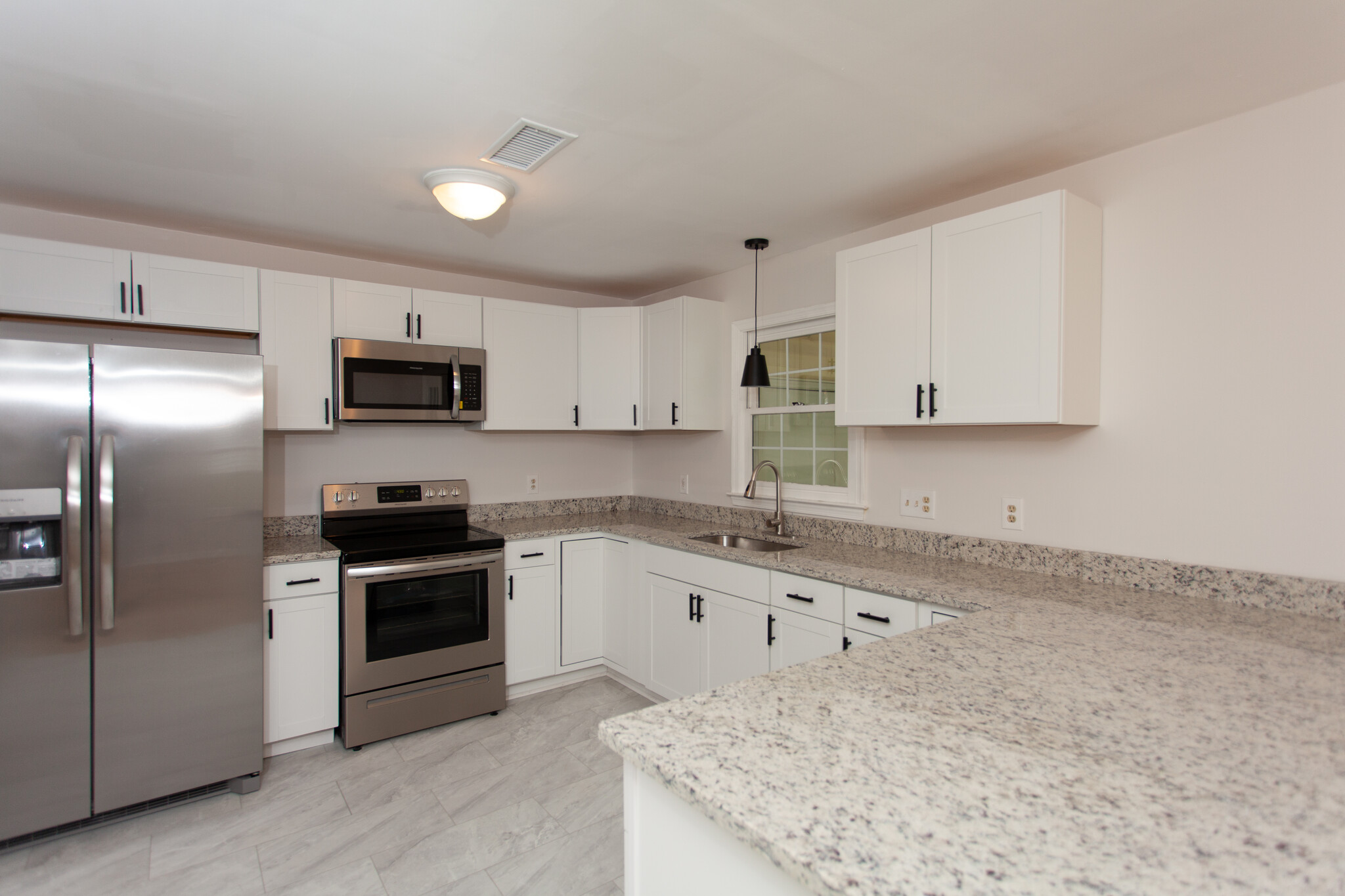 Building Photo - 54 Beekman Plz