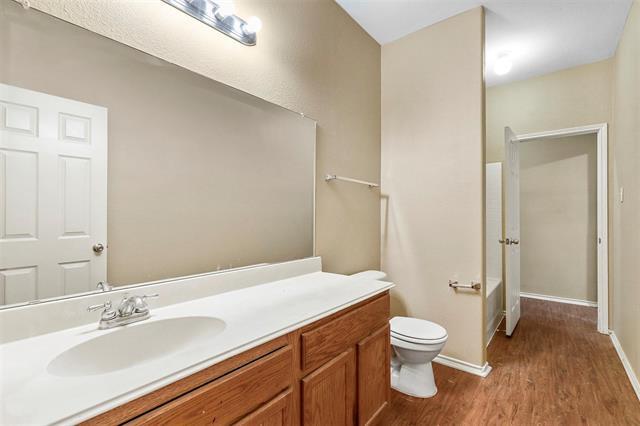 Building Photo - 2811 Briarbrook Dr