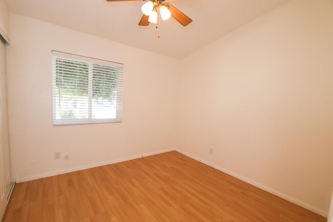 Building Photo - 64900 Desert Air Ct