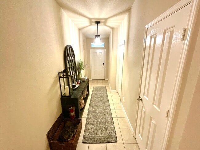 Building Photo - *COMING SOON* Modern Home with Fenced Backyard, Community Pool & Playground!