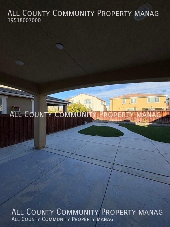 Building Photo - 29892 Glacier Bay Dr