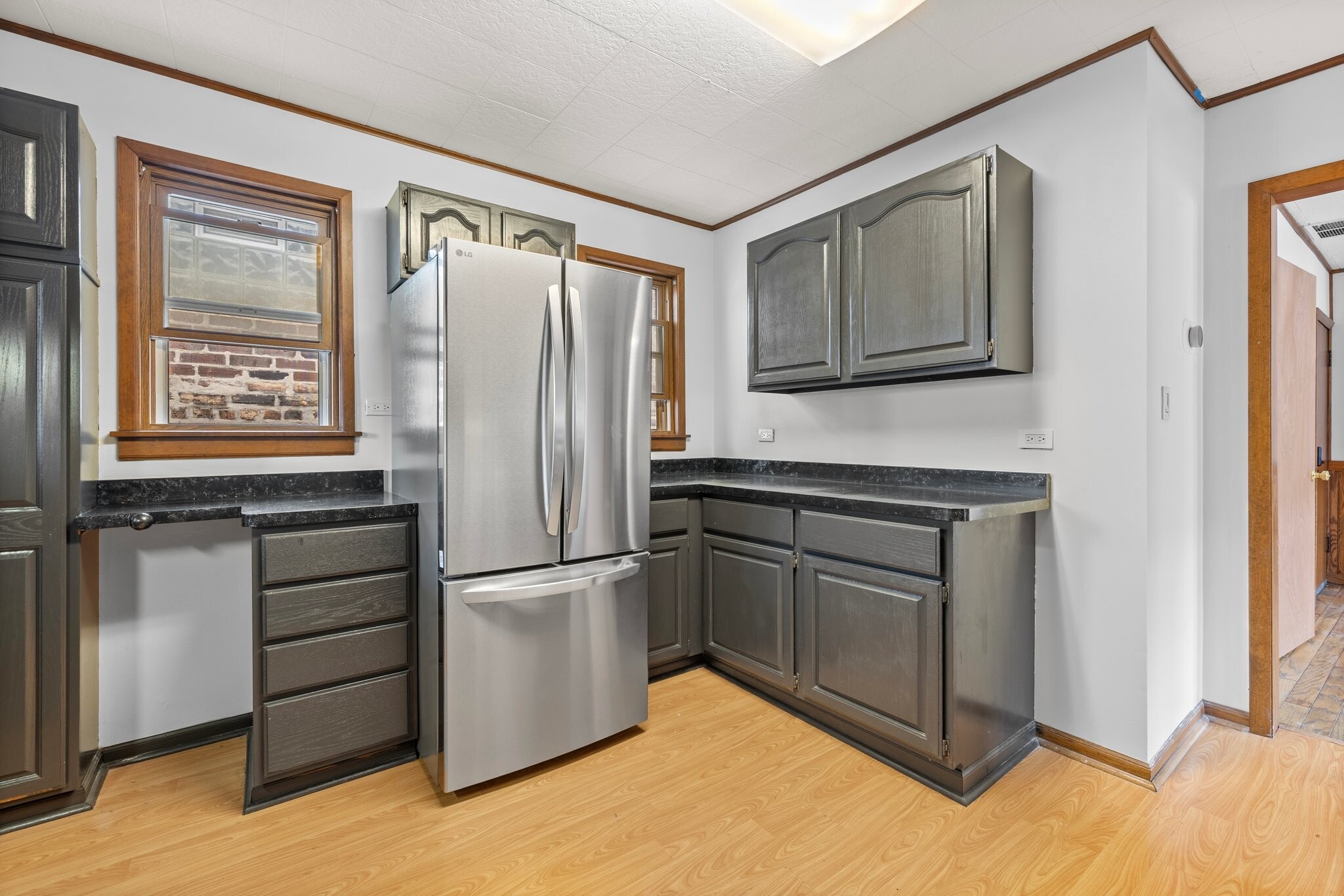 Building Photo - 2856 S Throop St