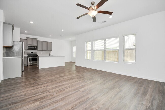 Building Photo - 15851 Bremore Dr