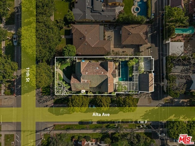 Building Photo - 602 11th St