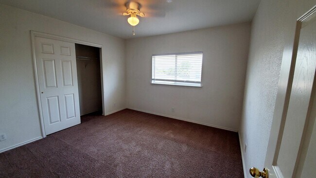 Building Photo - 11110 Montague Trail