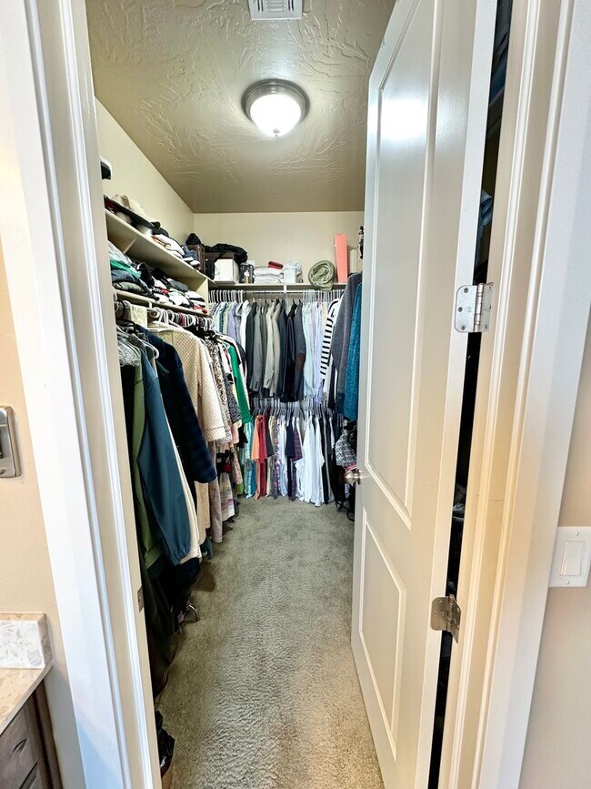 Building Photo - Short term lease! Beautiful Furnished St. George Home!!