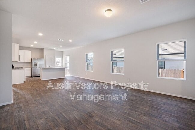 Building Photo - 244 Shugart St