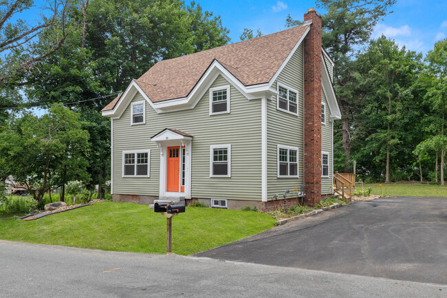 Building Photo - The Grove at Groveland