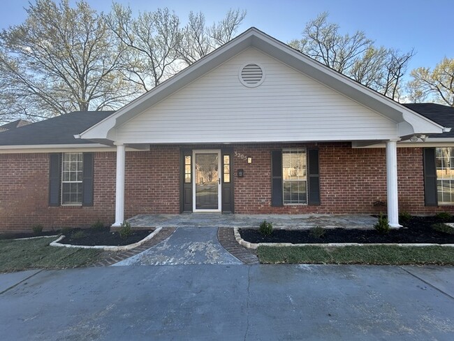 Building Photo - Available Now! Newly Remodeled 3/2/2 in a ...