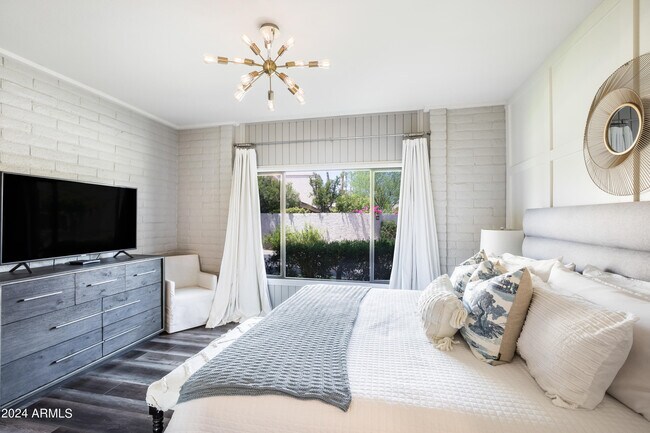 Building Photo - 4525 N 66th St