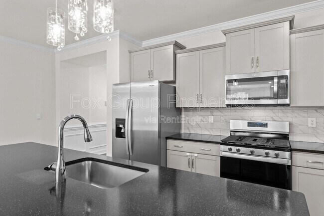 Building Photo - 4110 Steel Wy