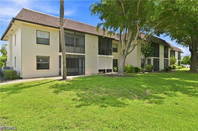 Building Photo - 9261 Central Park Dr