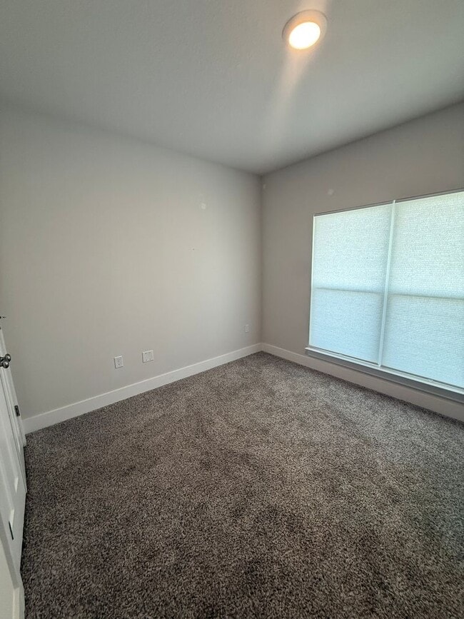 Building Photo - 4 bedroom 3 FULL bath home in Shoal River Landing...AVAILABLE JUNE 2026!