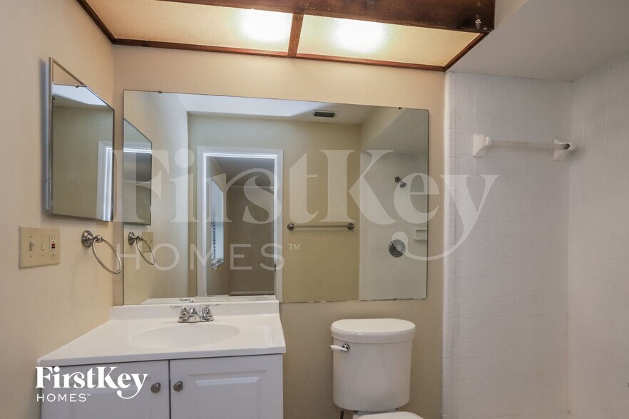 Building Photo - 9923 57th Way N