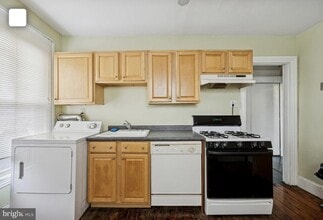 Building Photo - 30 W Chester Pike