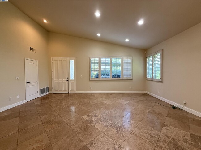 Building Photo - 7879 Cypress Creek Ct