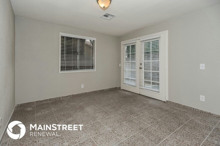 Building Photo - 1712 Ember Glow Cir